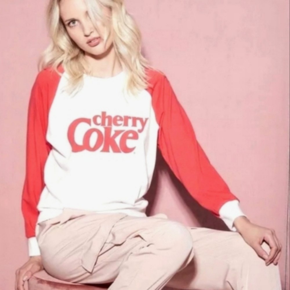 WILDFOX Retro Cherry Coke FIONA Crew Top S